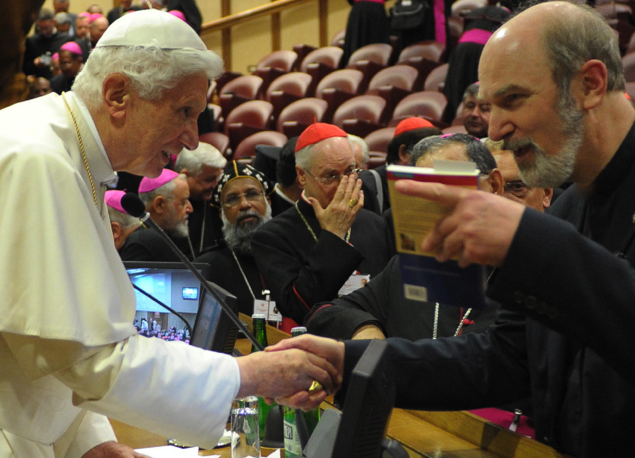 Pope Benedict XVI (left) and Dr. Thomas Schirrmacher